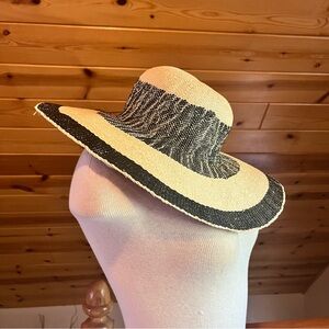 Cotton On Women's Black & Beige Straw Wide Brim Striped Sun Hat Size OS NWT